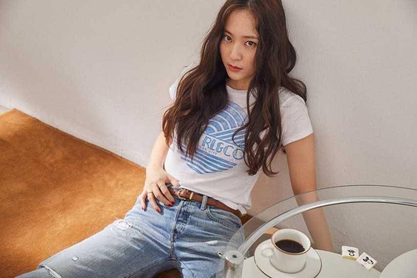 Krystal Jung (instagram.com/vousmevoyez)