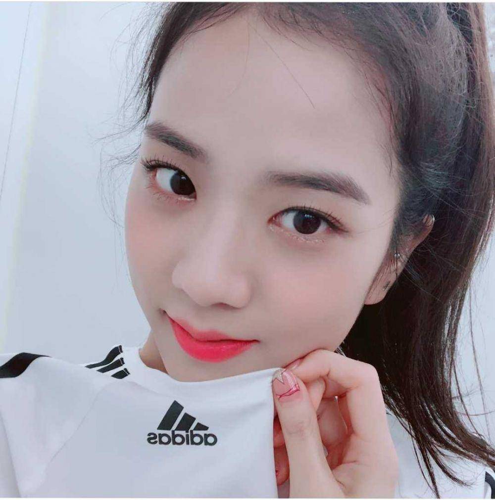 Jisoo BLACKPINK (instagram.com/sooyaaa__)