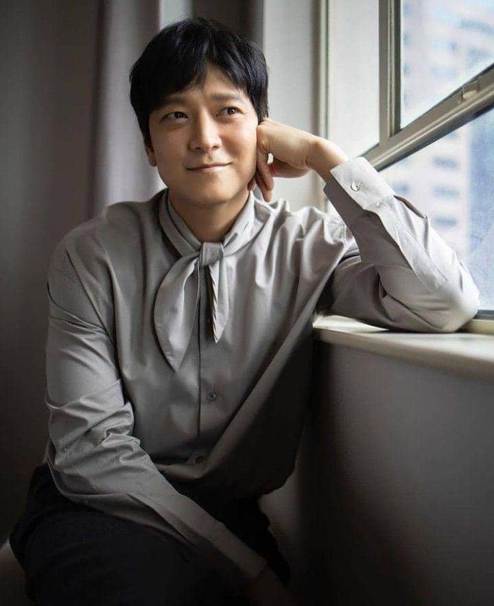 Kang Dong Won (instagram.com/kangdongwon.gallery)