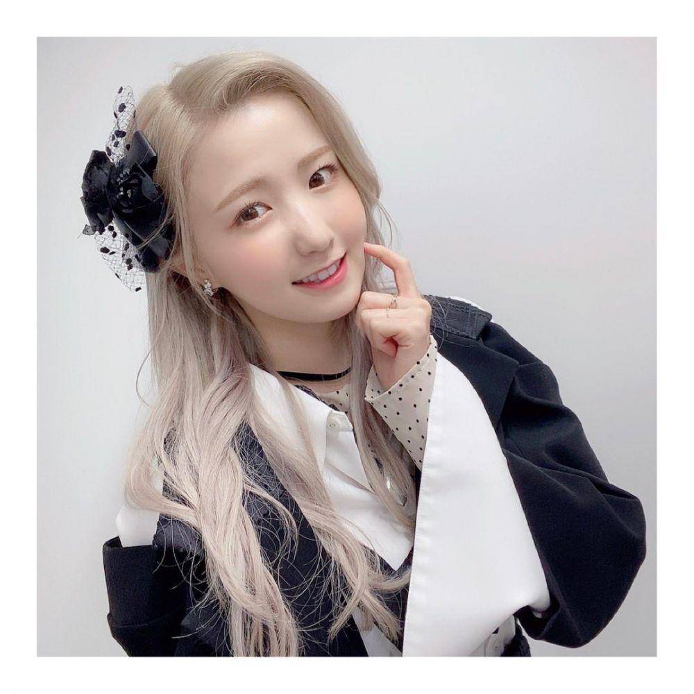 Honda Hitomi (instagram.com/10_hitomi_06)
