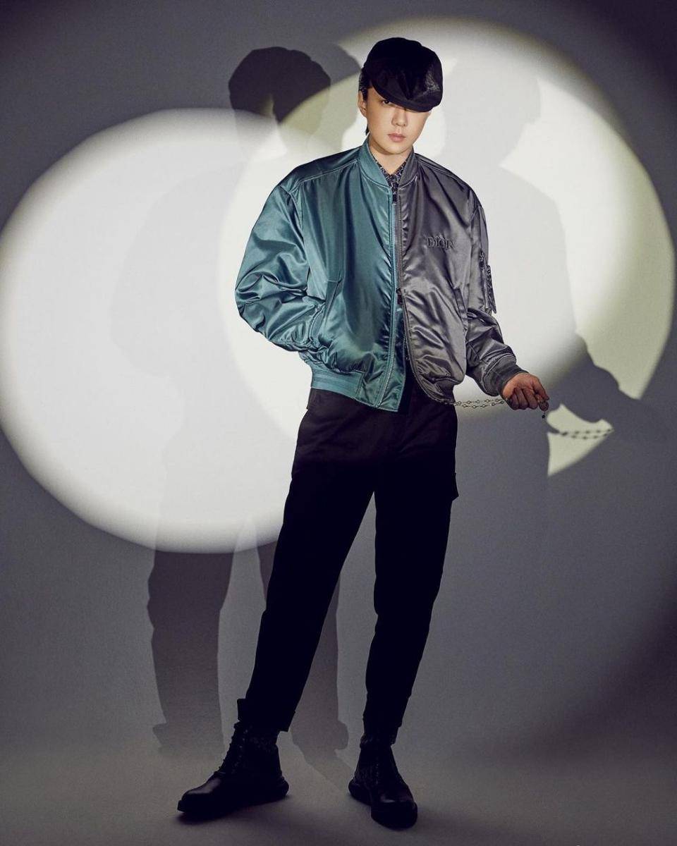 potret Sehun dengan tatapan tajam (instagram.com/oohsehun)