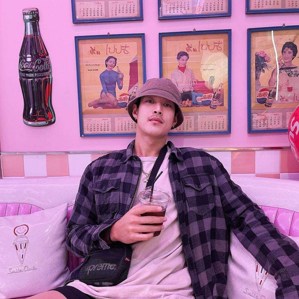 Krating Khunnarong (instagram.com/kratingg)