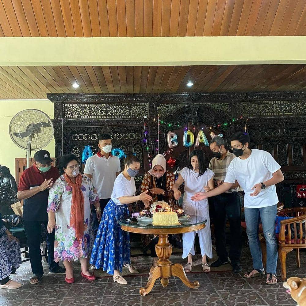 Winona Willy dan kekasih (instagram.com/nonawilly16)