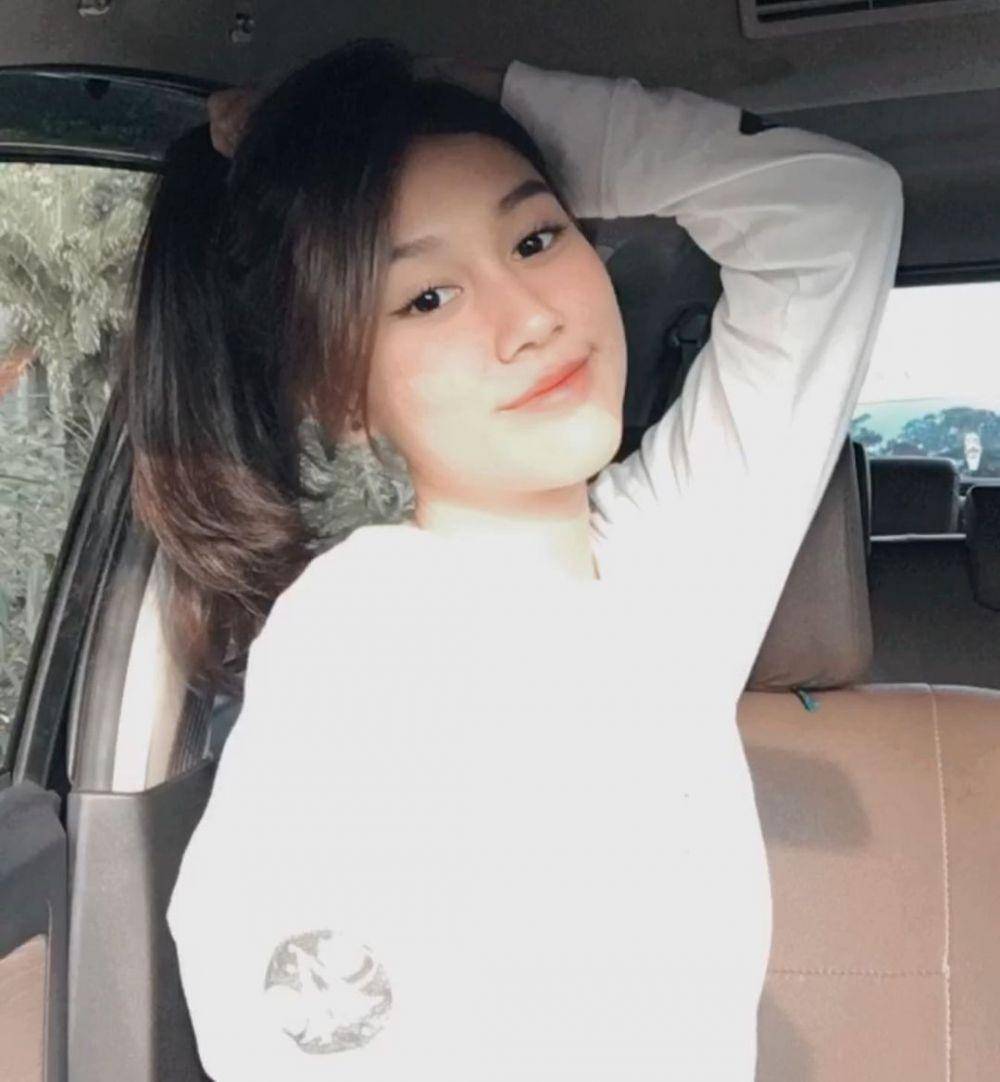 Regina Kandou (instagram.com/reginakandou)