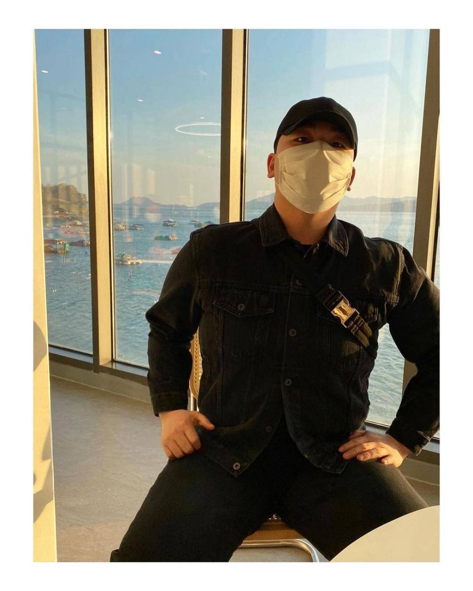 Lee Woo Jae (instagram.com/woooje)