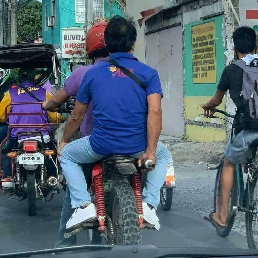 difoto dari belakang kocak (instagram.com/redaksiana)