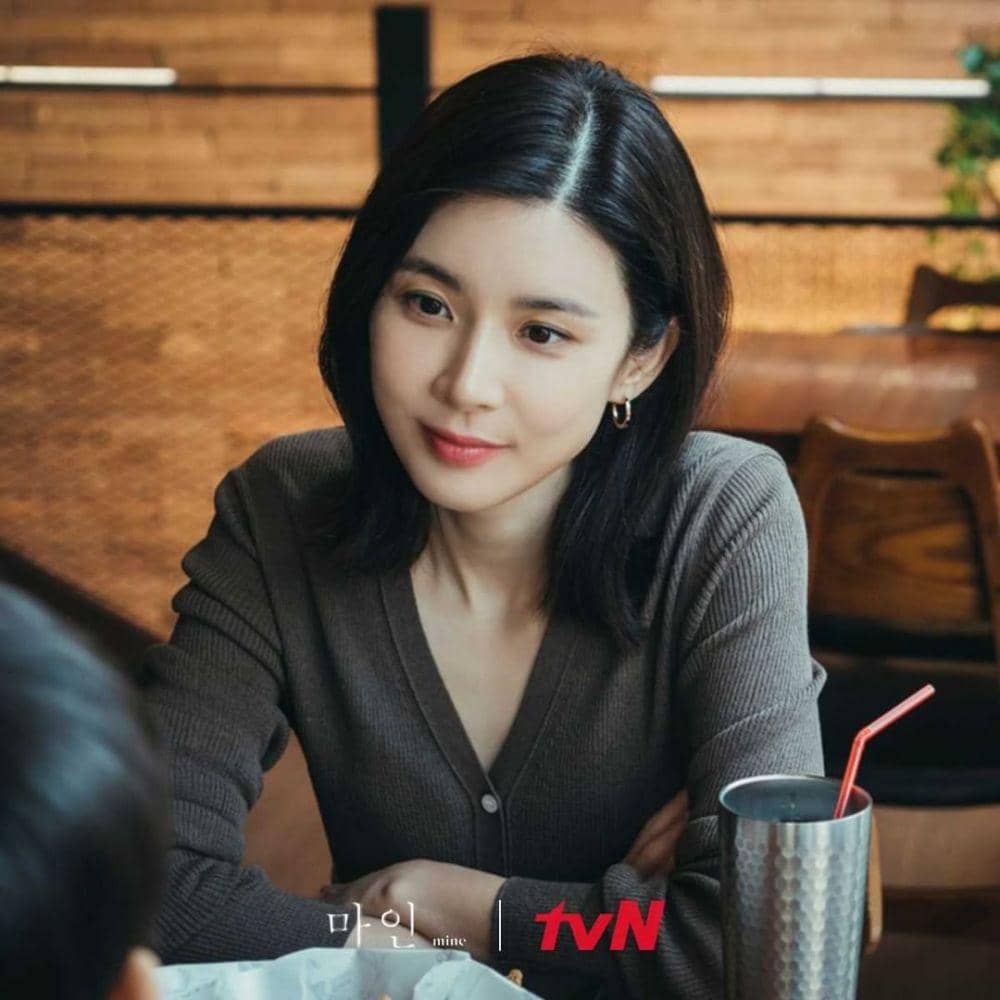Lee Bo Young di drama Mine (Instagram.com/tvndrama.official)