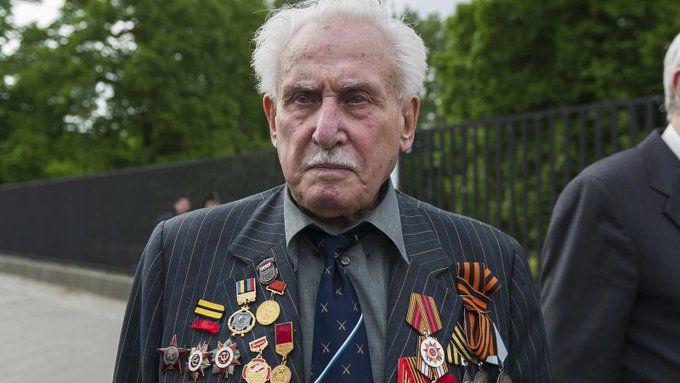 David Dushman, Pembebas Kamp Auschwitz Meninggal Dunia