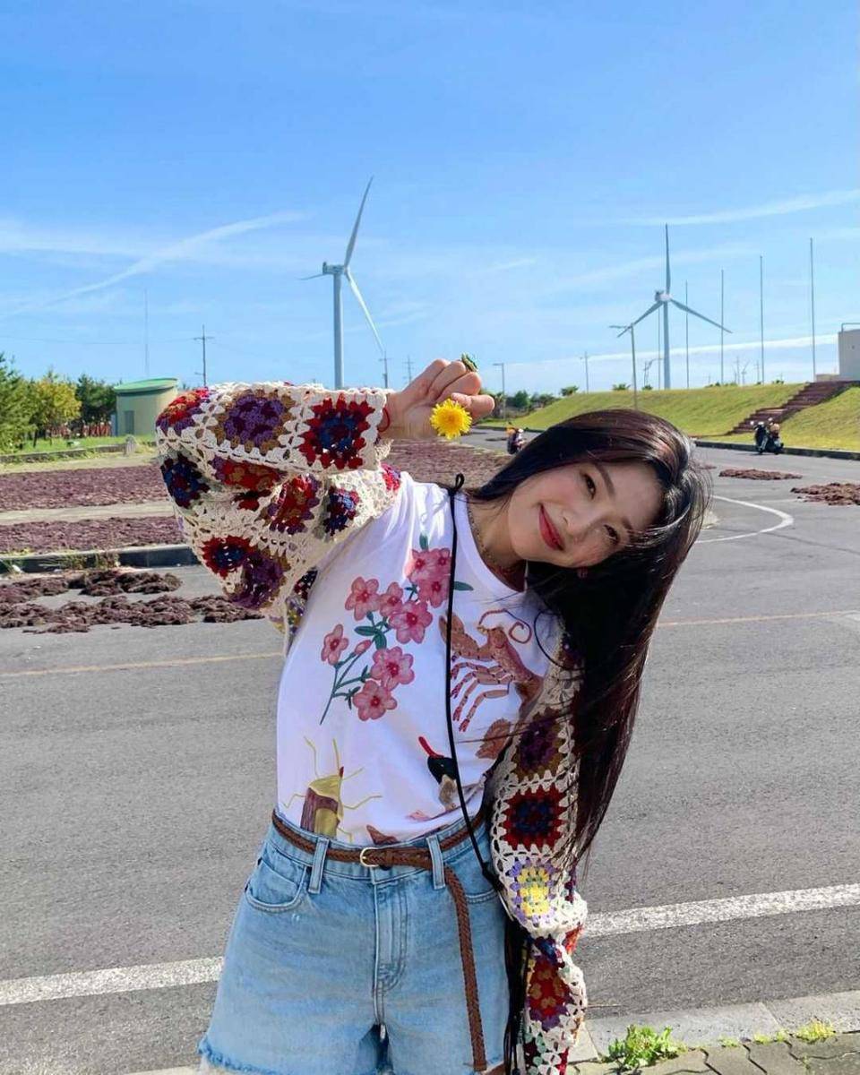 Joy Red Velvet (instagram.com/_imyour_joy)