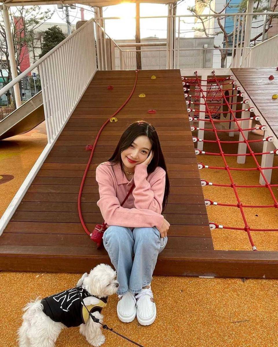 Joy Red Velvet (instagram.com/_imyour_joy)