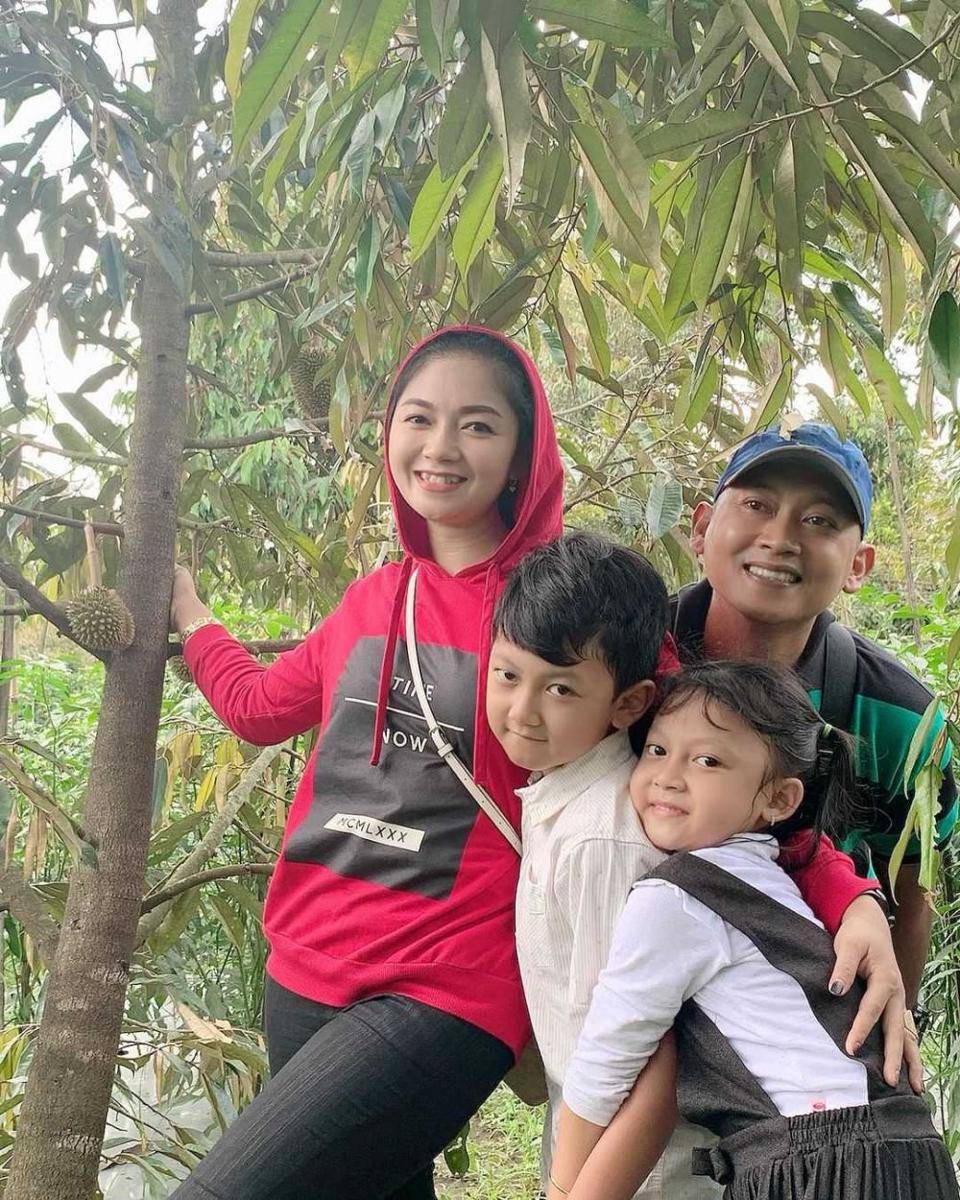 Ratna Antika (instagram.com/ratnaantikamonata_rafcreal_new)