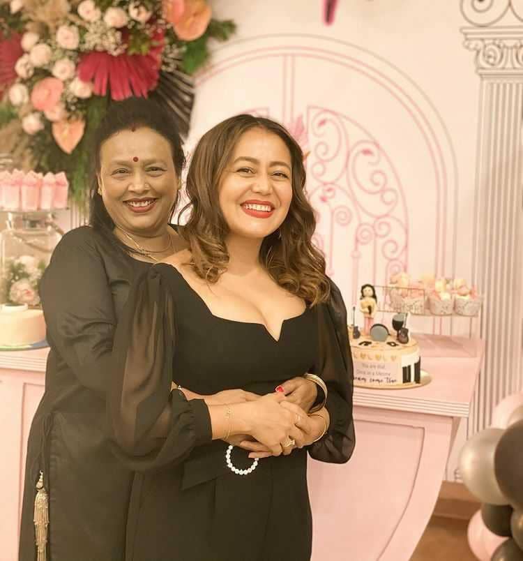 ulang tahun Neha Kakkar (instagram.com/nehakakkar)