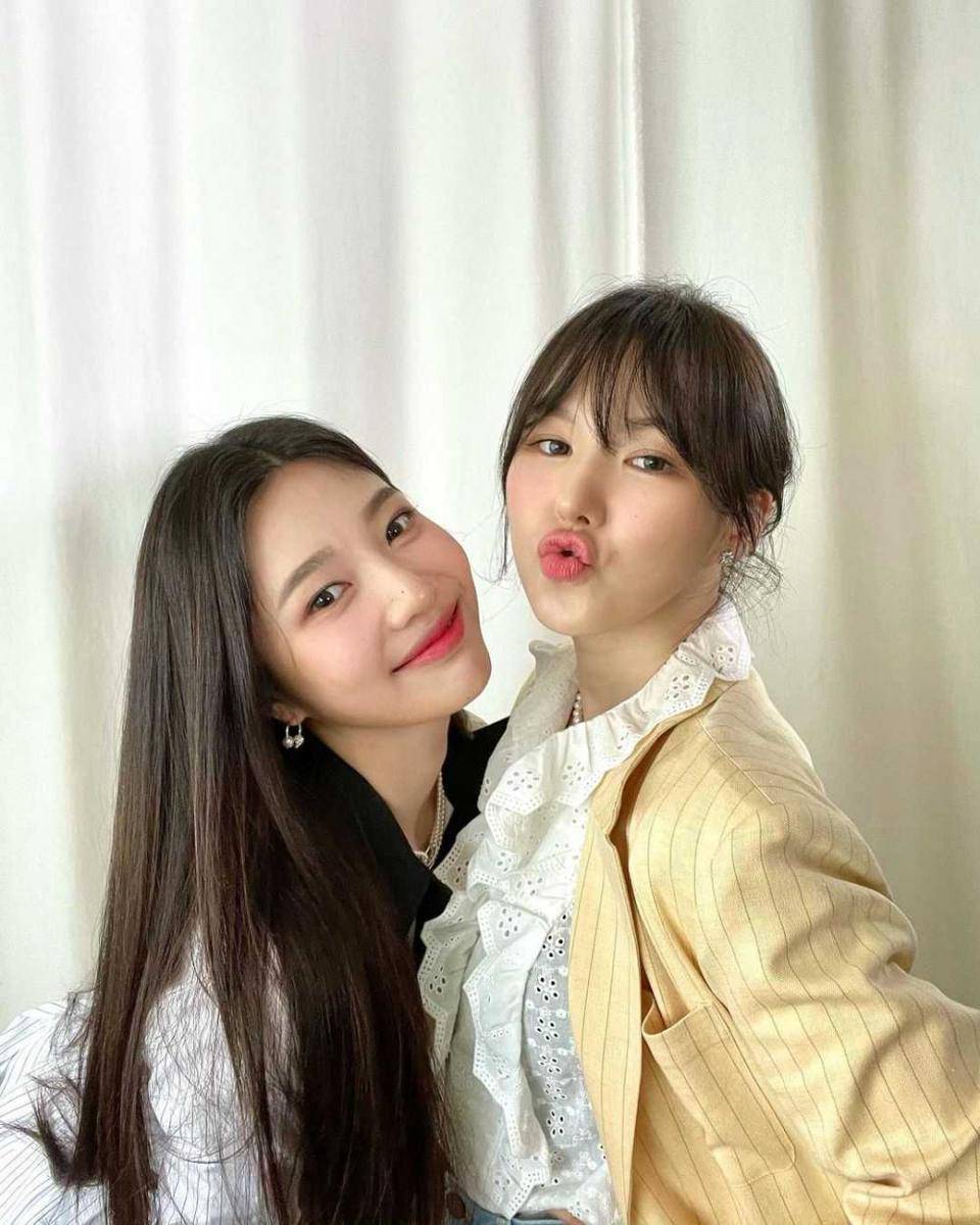 Joy dan Wendy Red Velvet (instagram.com/_imyour_joy)