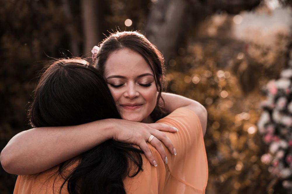 5 Alasan Bersyukur Punya Kakak Perempuan, Dia Istimewa!