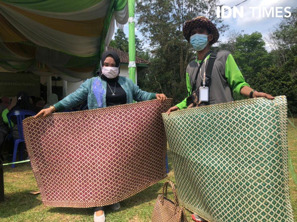 Kenalkan Purun, Rumput Gambut yang Bisa Disulap Menjadi Produk Ekspor