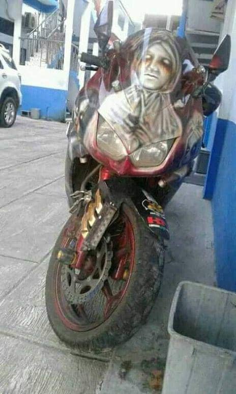 potret modifikasi motor unik (twitter.com/txtdariotomotif)