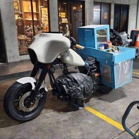 potret modifikasi motor unik (twitter.com/txtdariotomotif)