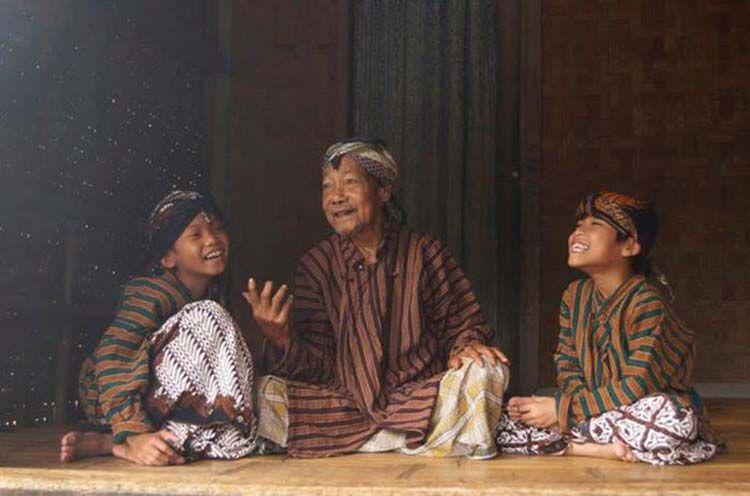 7 Pepatah Bahasa Jawa yang Menganjurkan Kamu agar Tidak Berbuat Jahat