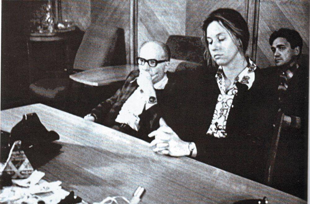 Martha Peterson di markas KGB setelah tertangkap. (numbers-stations.com)