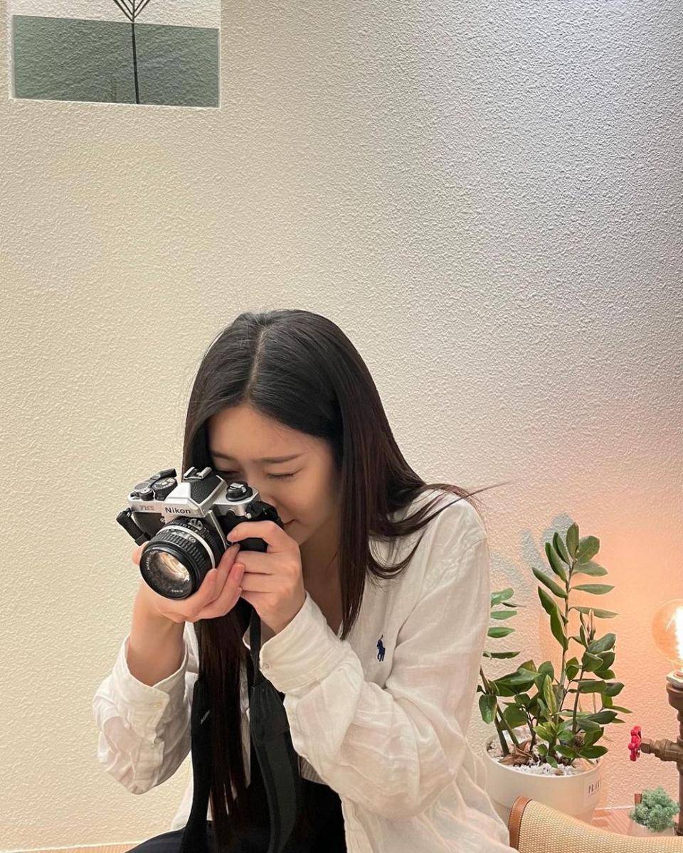 Kim Minju (instagram.com/minn.__.ju)