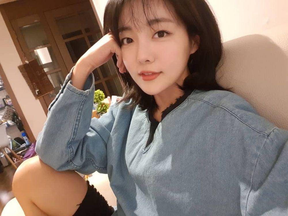Moon Ji In (instagram.com/moonjiin_actress)
