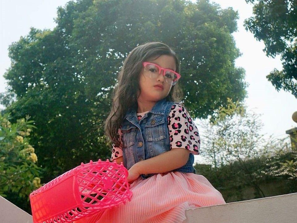Berusia 4 Tahun, 10 Potret Menawan Salma Anak Rio Dewanto
