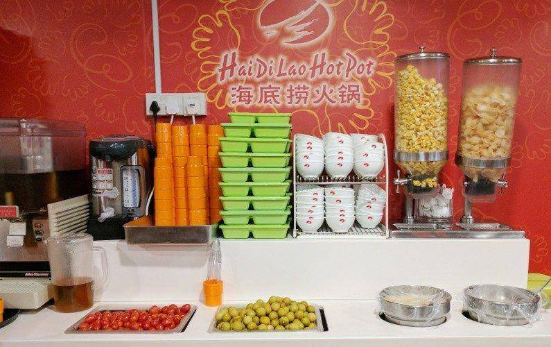 Ilustrasi camilan gratis di Haidilao (food8ndtrips.com)