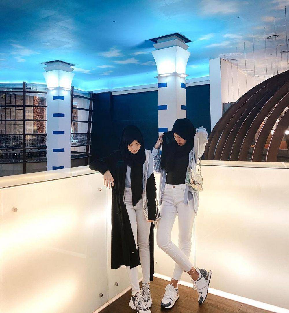 Shirin dan Darin (instagram.com/shireeenz)