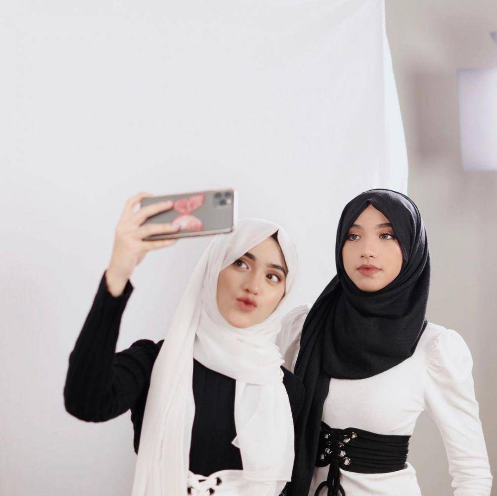 Shirin dan Darin (instagram.com/shireeenz)