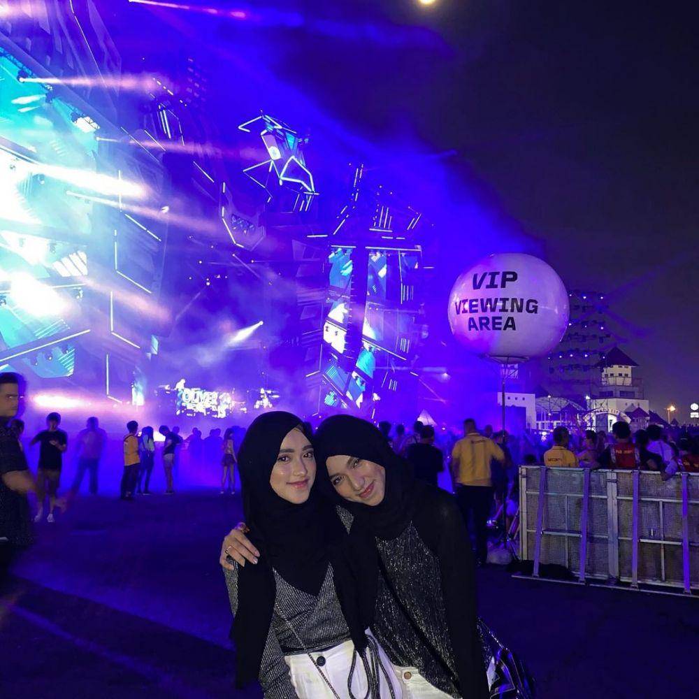 Shirin dan Darin (instagram.com/shireeenz)