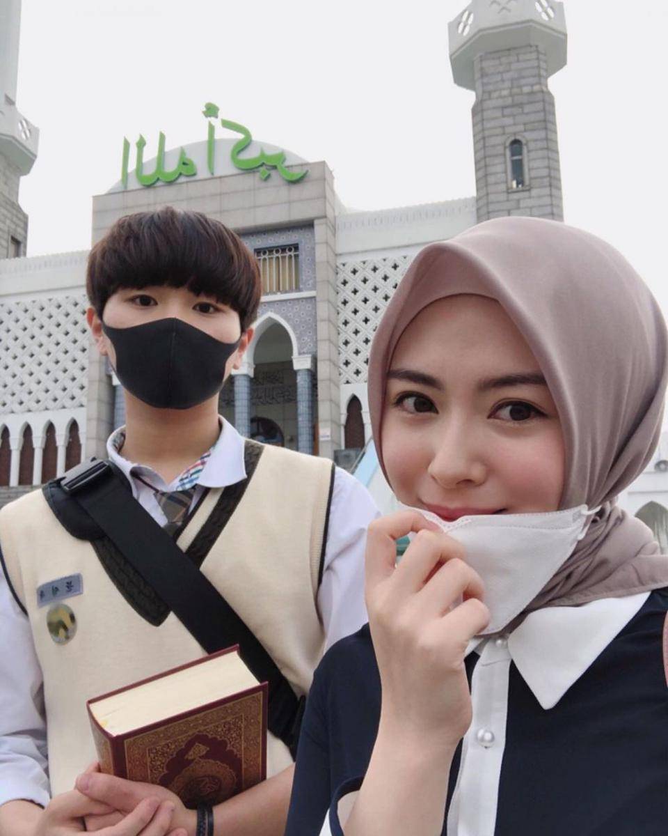 Ayana dan Aydin Moon (instagram.com/xolovelyayana)