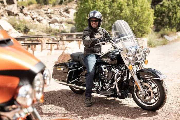 https://motorcyclehabit.com/windshield