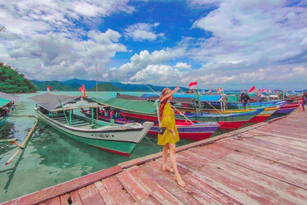 Dermaga pulau Tegal Mas (instagram.com/enggimiranda1212)
