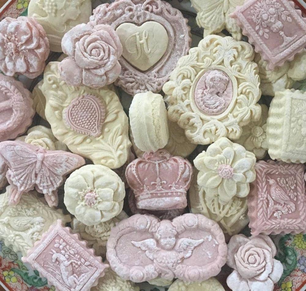 ilustrasi springerle (Instagram.com/gingerlilysweets)