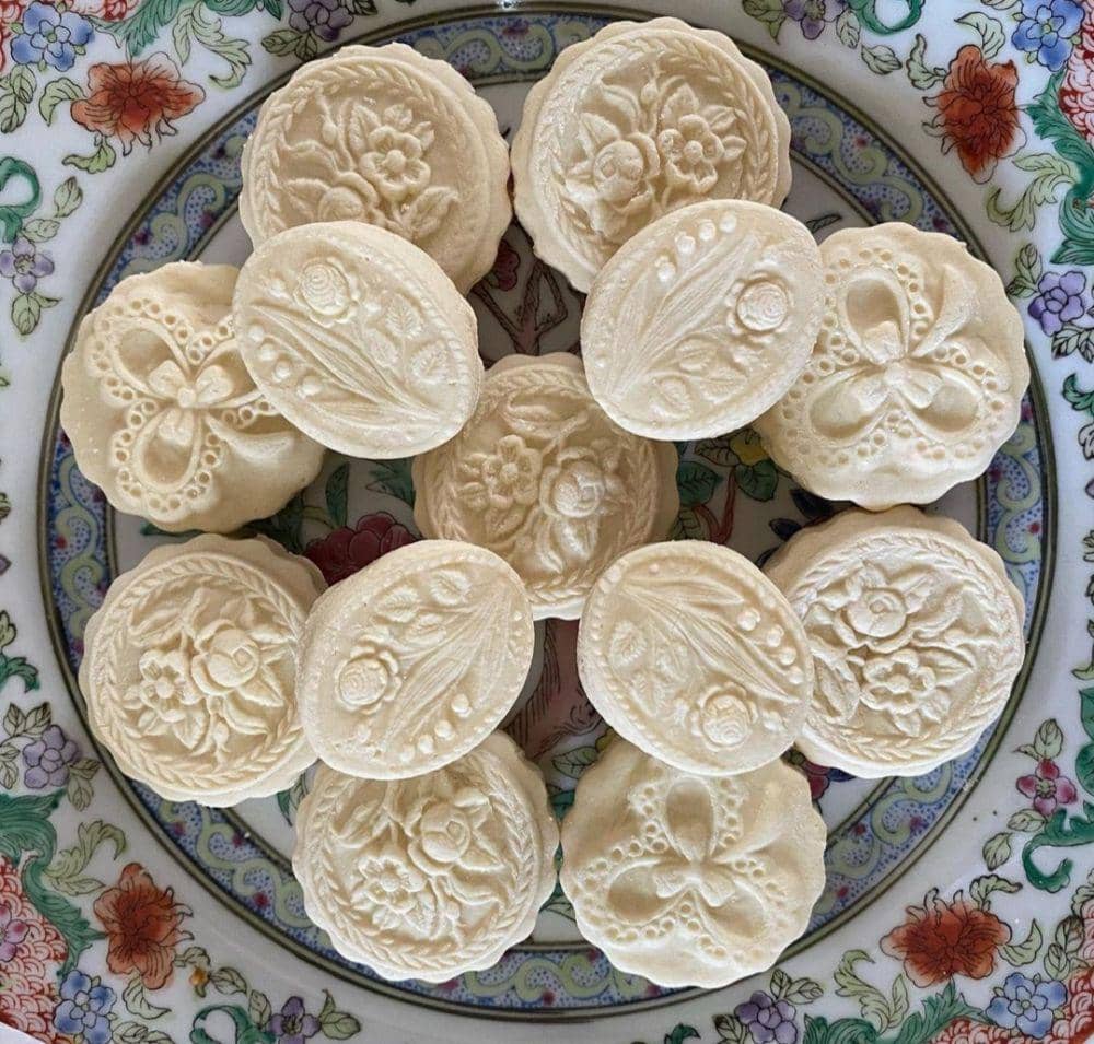 ilustrasi springerle (Instagram.com/gingerlilysweets)