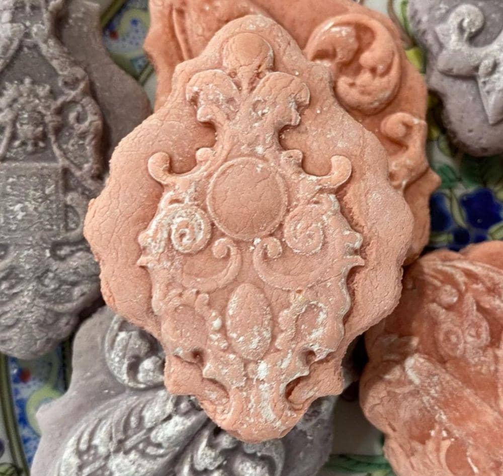 ilustrasi springerle (Instagram.com/gingerlilysweets)