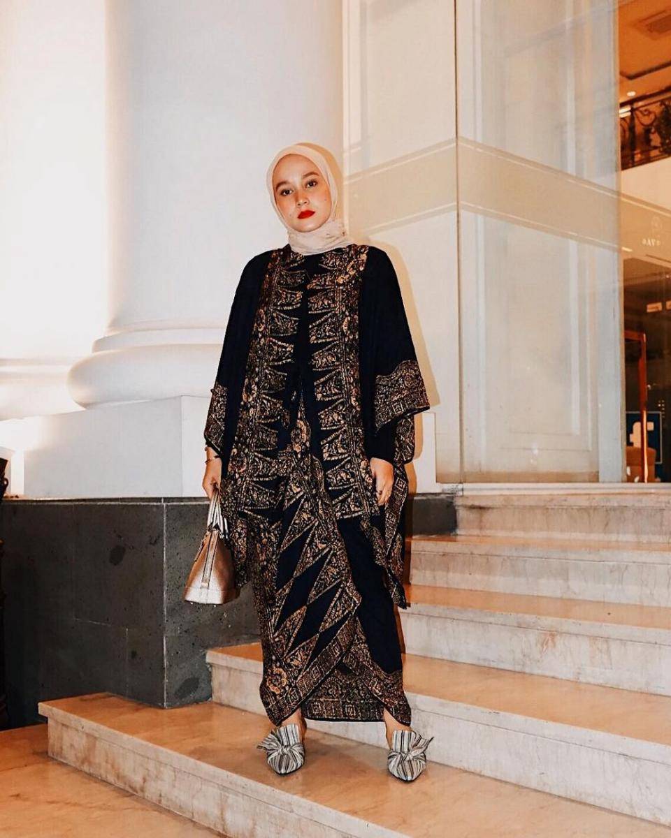 Outfit kondangan ala selebgram Chairunissa (instagram.com/nissachair)