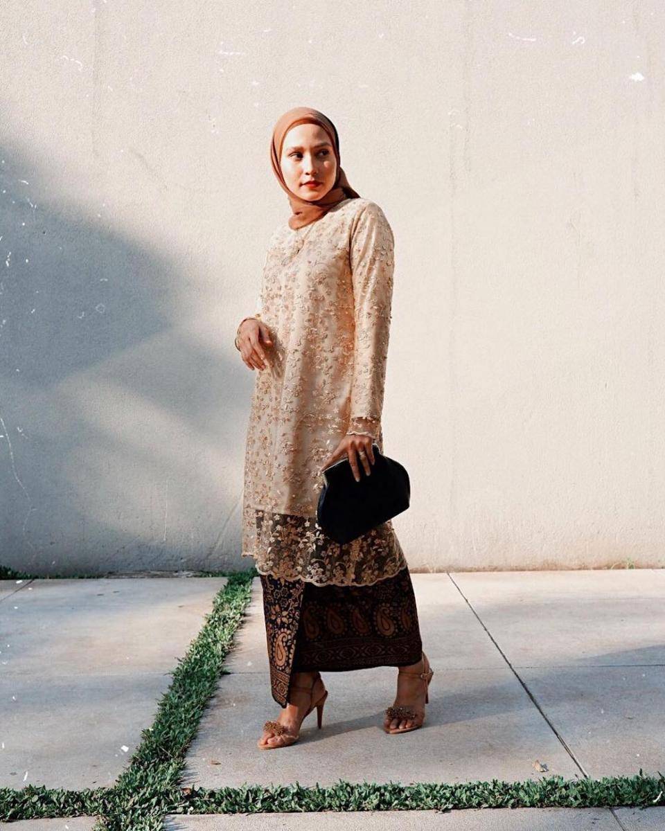 Outfit kondangan ala selebgram Chairunissa (instagram.com/nissachair)