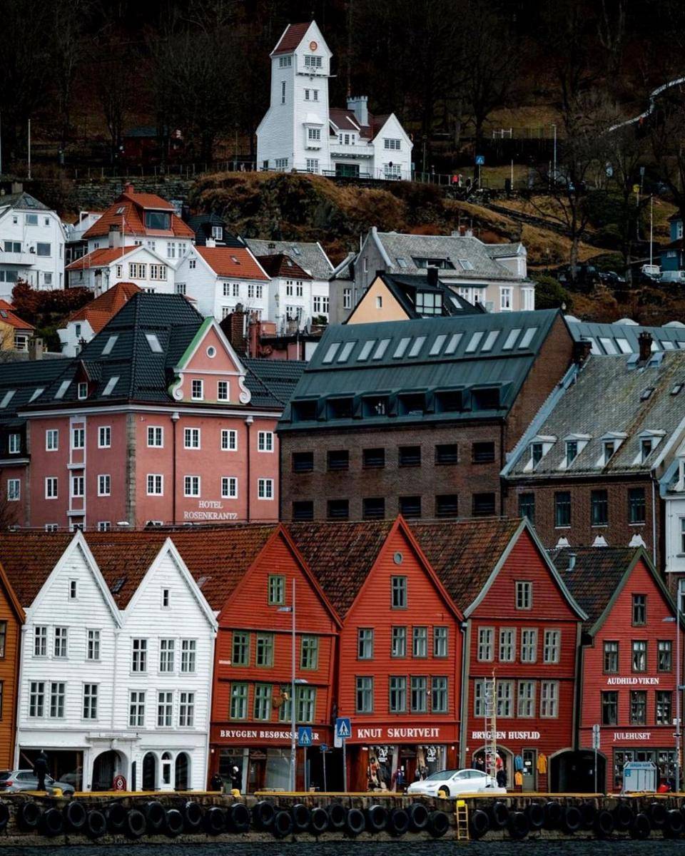 Bryggen (instagram.com/streets_of_insta)