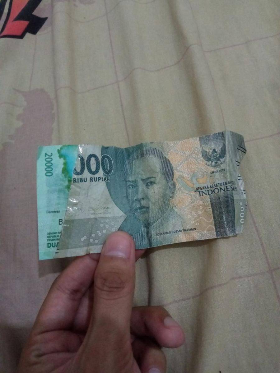 uang kembalian tambalan (twitter.com/fuadhidayat58)