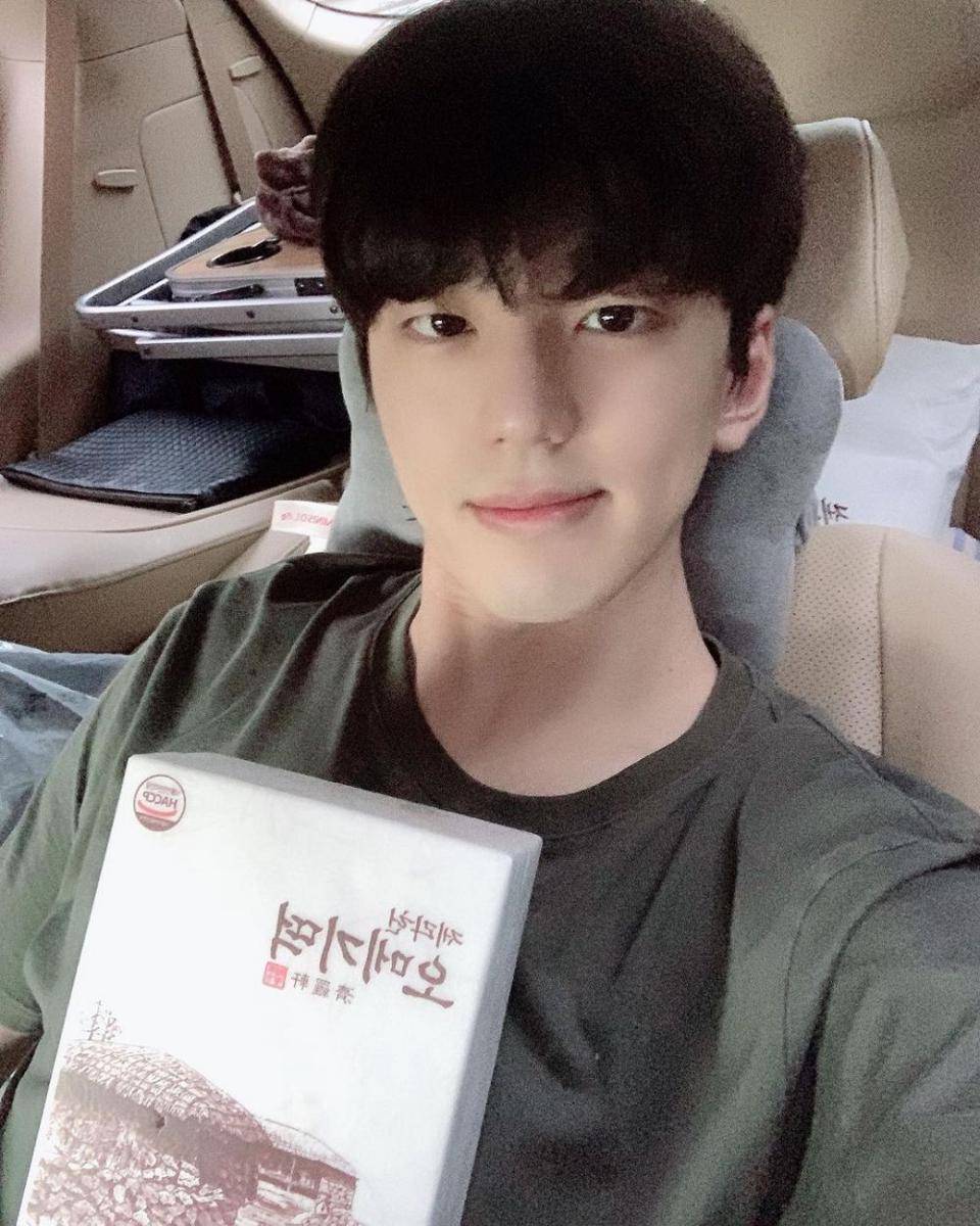 Kim Min Kyu (instagram.com/mingue.k)