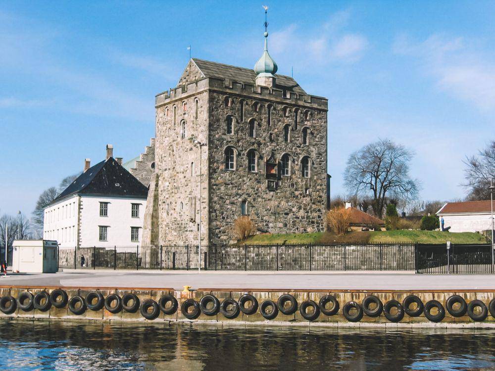 Benteng Bergenhus (wowabouts.com)