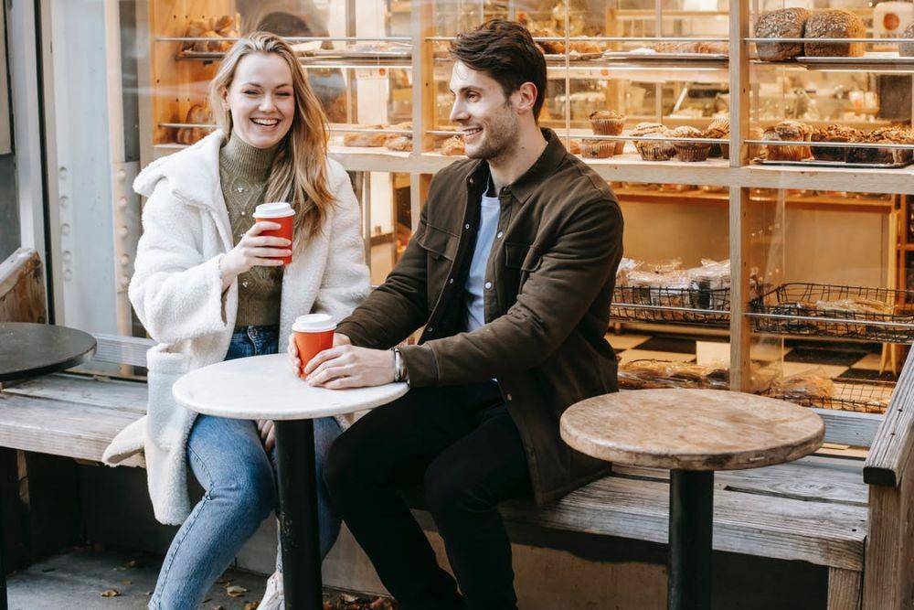 ilustrasi seberapa berarti kamu di mata pacar? (pexels.com/Katerina Holmes)