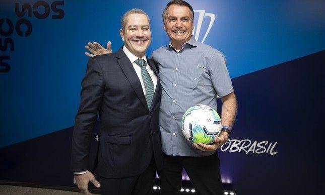 Presiden CBF Rogerio Caboclo dan Presiden Brasil Jair Bolsonaro. (twitter.com/laurojardim)