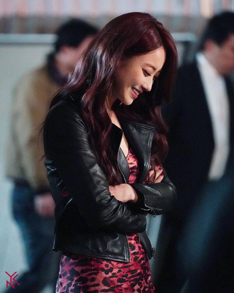 Kyungri 9MUSES di balik layar drama Korea Undercover (instagram.com/gyeongree)