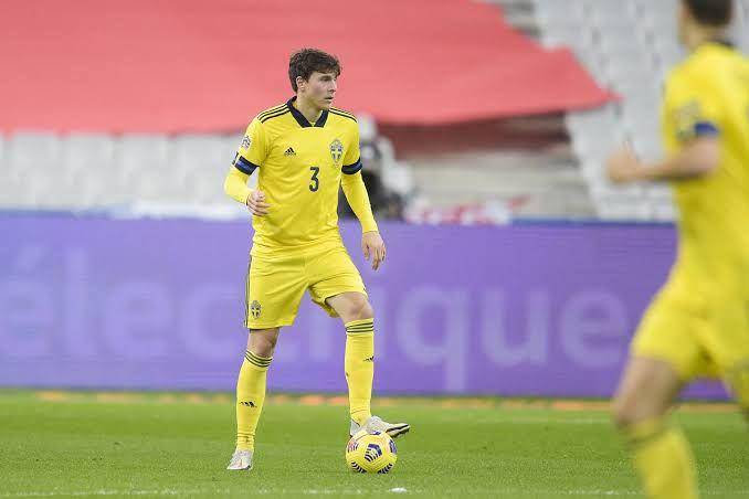 Victor Lindelof (weallfollowunited.com)