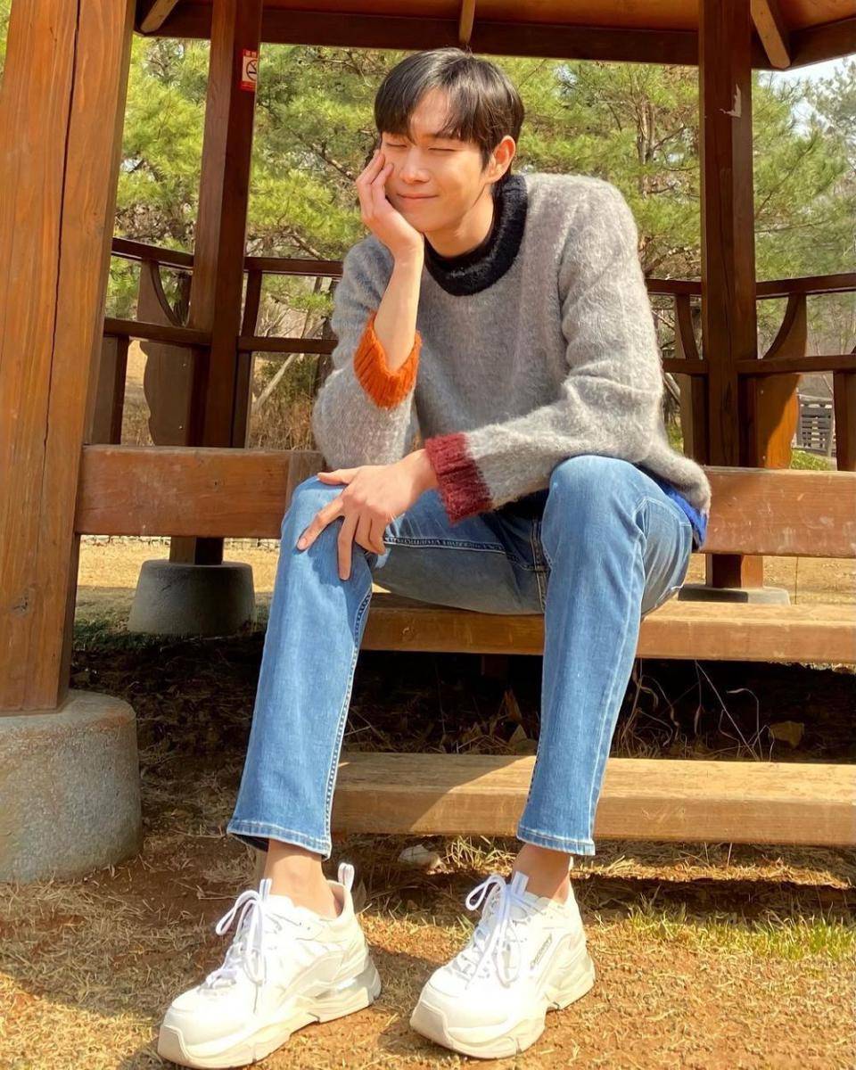 ootd Kim Young Dae (instagram.com/youngdae0302)