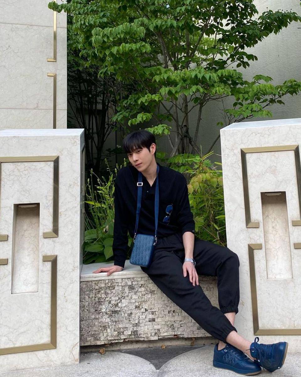 ootd Kim Young Dae (instagram.com/youngdae0302)