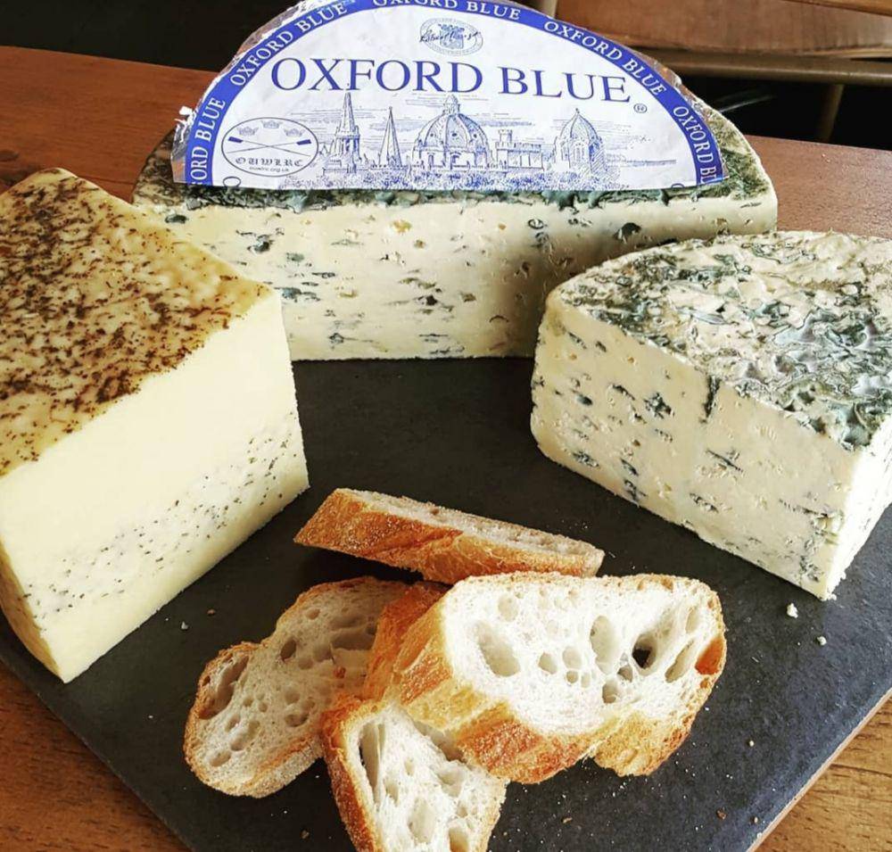 Oxford blue (Instagram.com/fleetvillelarder)