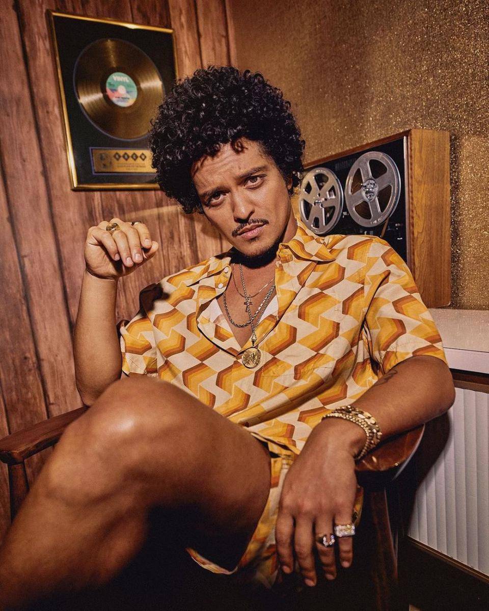 Bruno Mars (Instagram.com/brunomars)